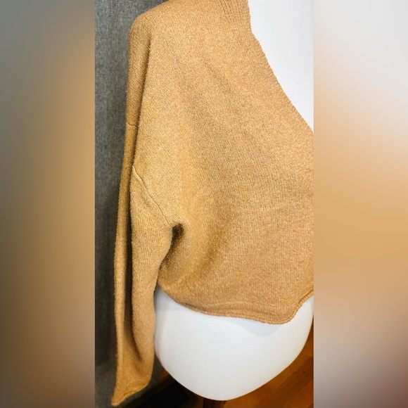 BDG Urban Outfitters Deep V Cropped Sweater Size M - Picture 4 of 11
